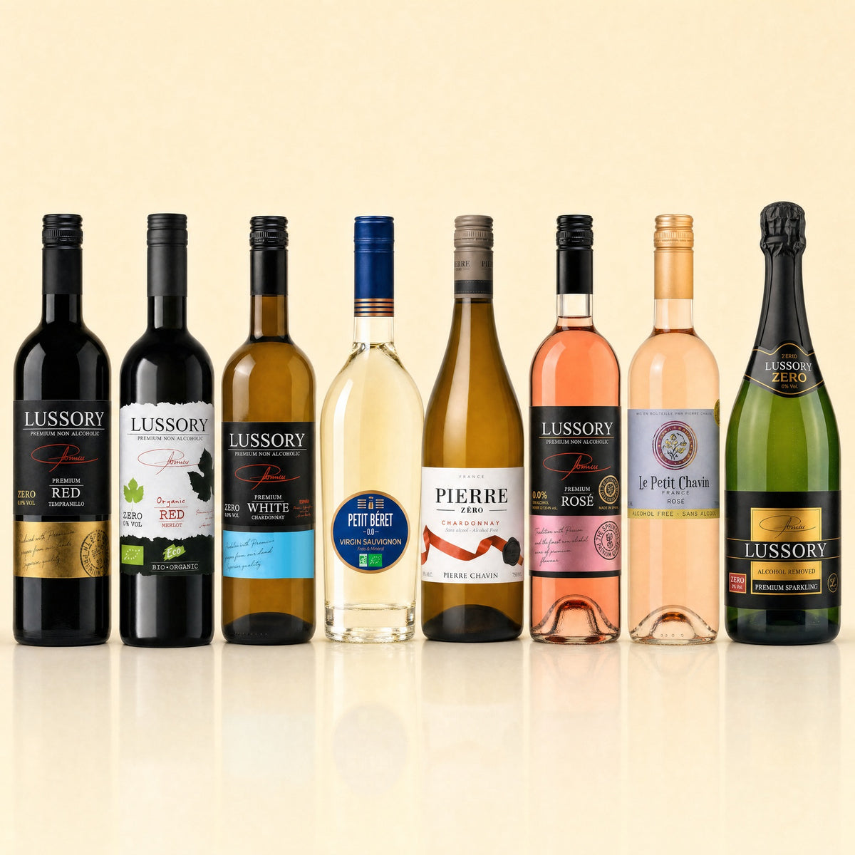 The Cellar Selection: eight 0.0% non-alcoholic wines from Spain and France standing in a row on cream, two reds, three whites, two rosés and a brut sparkling