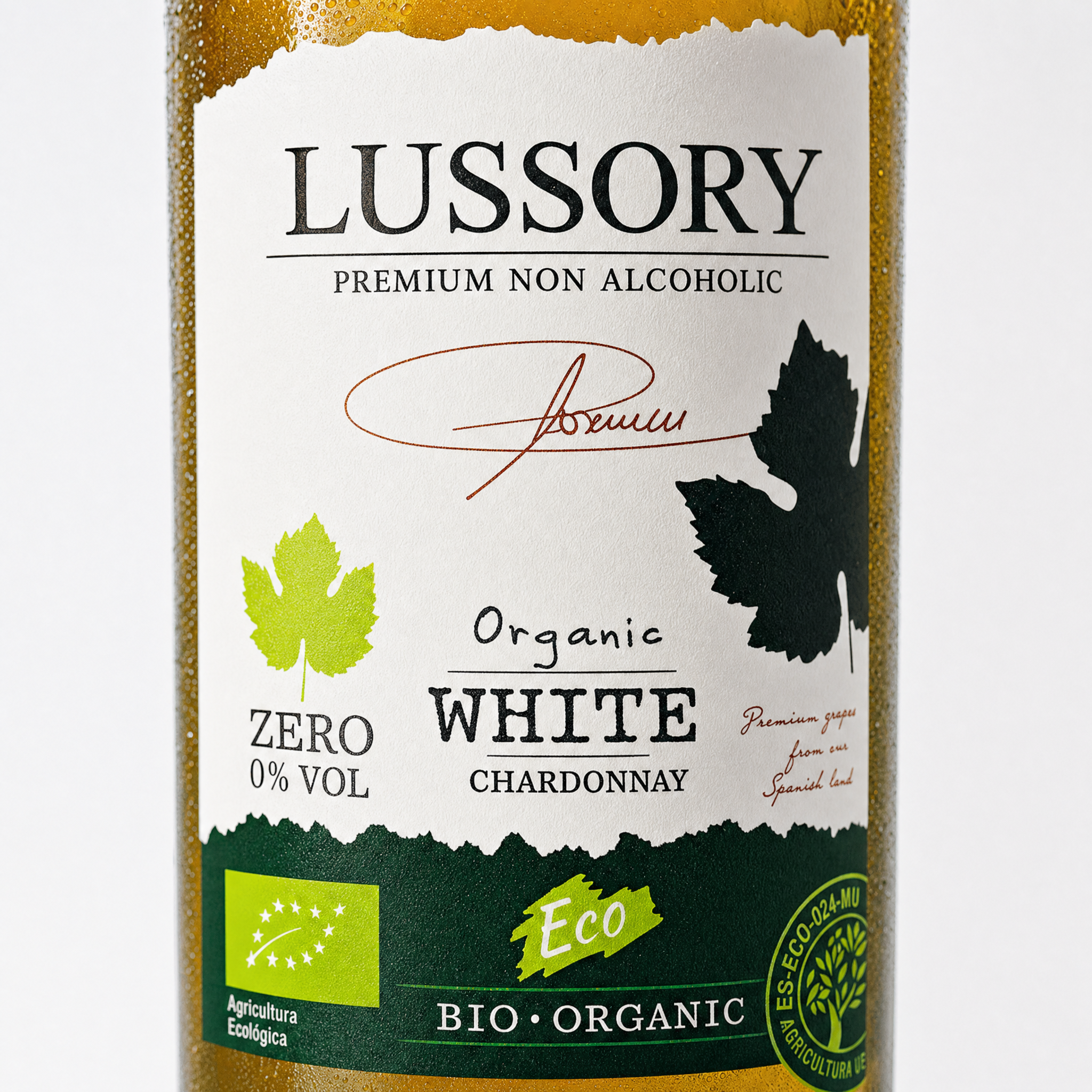 Lussory Organic Chardonnay 0.0% — label close-up, BIO Organic, Zero 0% Vol