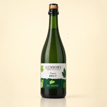 Lussory Organic Brut Sparkling 0.0% non-alcoholic Spanish organic sparkling wine bottle on cream background