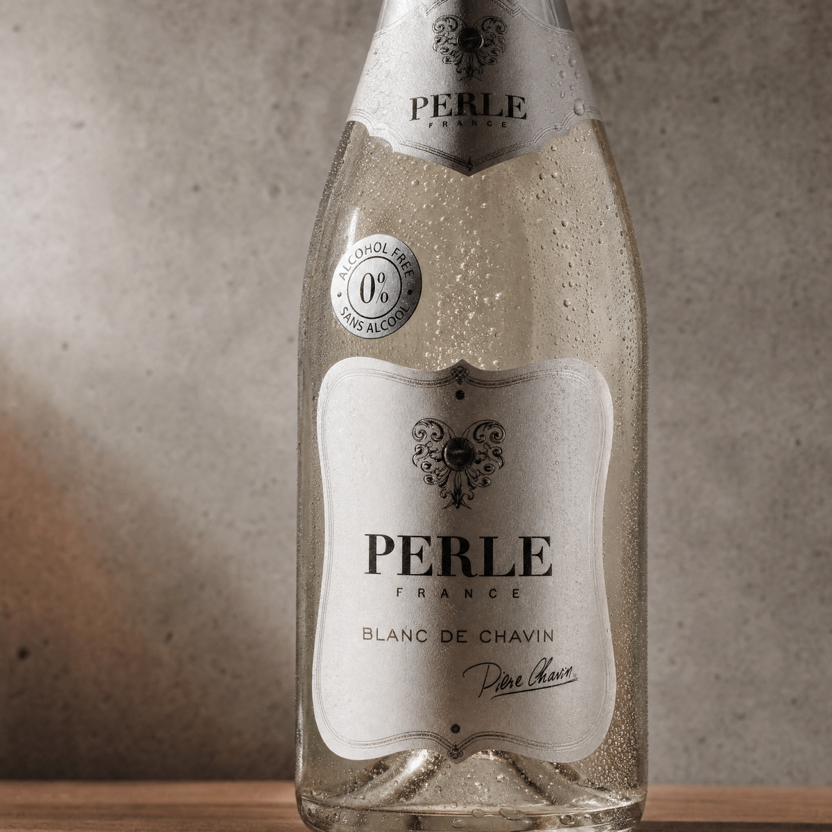 Perle Blanc — label close-up