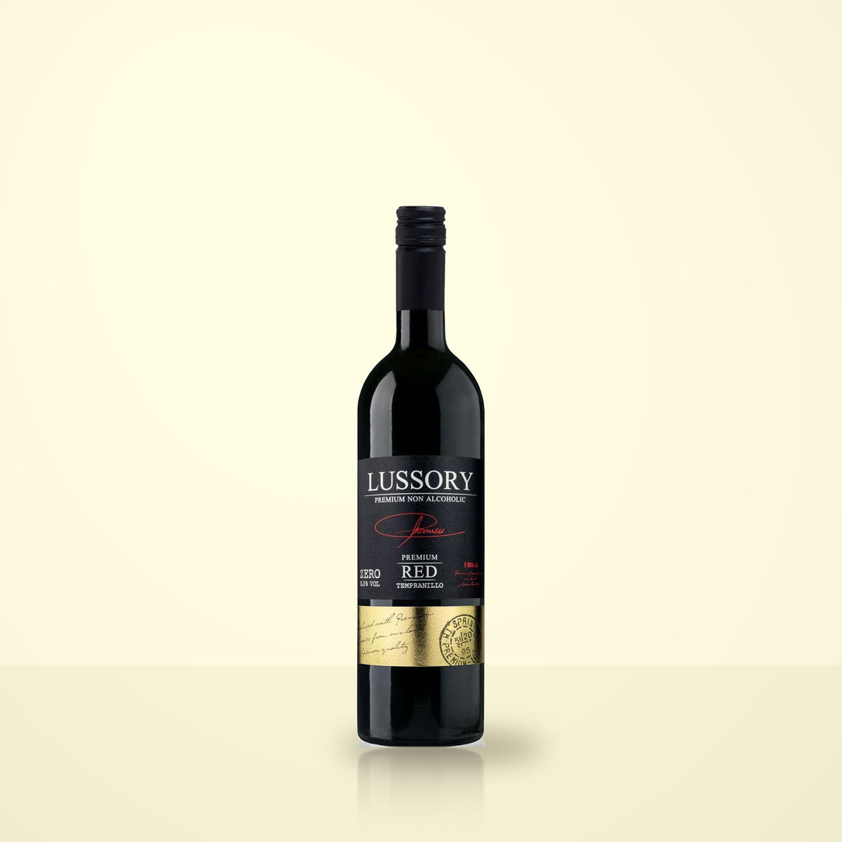 Lussory Premium Tempranillo alone on a cream studio background. Label reads LUSSORY, PREMIUM NON ALCOHOLIC, PREMIUM RED TEMPRANILLO, ZERO 0.0% VOL, with a gold foil band.